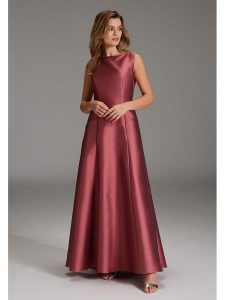 SWING Sukienka w kolorze czerwonym rozmiar: 42. Czerwone sukienki Swing, bez wzorów, bez kołnierzyka, bez ramiączek, maxi. Za 395,94 zł.