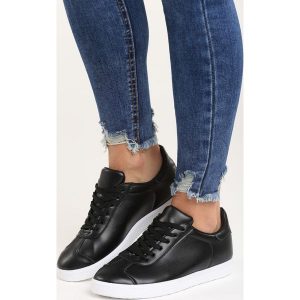 Czarne Buty Sportowe Pashi. Buty sportowe marki Born2be. Za 49,99 zł.