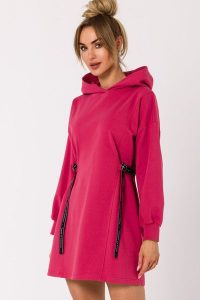 Sukienka bawełniana trapezowa jak bluza z kapturem fuksja. Czerwone sukienki Sukienki.shop, na co dzień, xl, bez wzorów, z bawełny, bez kołnierzyka, bez ramiączek, trapezowe. Za 309,00 zł.