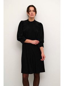 Kaffe Sukienka w kolorze czarnym rozmiar: XL. Czarne sukienki Kaffe, na co dzień, xl, bez wzorów, bez kołnierzyka, bez ramiączek, mini, proste. Za 100,99 zł.