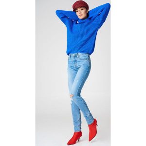 MbyM Jeansy Fiji - Blue. Niebieskie spodnie z wysokim stanem marki mbyM, z denimu. W wyprzedaży za 121,49 zł.