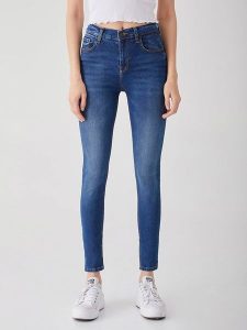 LTB Dżinsy "Amy X Ikeda" - Skinny fit - w kolorze niebieskim rozmiar: W25/L32. Niebieskie jeansy LTB, z aplikacjami, ze skóry, z podwyższonym stanem. Za 65,85 zł.