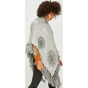 Desigual - Sweter. Kurtki marki Desigual, z dzianiny. W wyprzedaży za 299,90 zł.