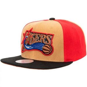 Czapka typu snapback Philadelphia 76ers On The Block HWC. Brązowe czapki MITCHELL & NESS, bez wzorów. Za 142,50 zł.
