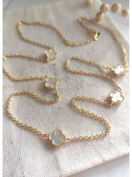 Miu Silver Pozłacany naszyjnik z elementami ozdobnymi - dł. 60 cm rozmiar: onesize. Białe naszyjniki Miu Silver, pozłacane. Za 183,15 zł.