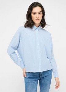 Damska Koszula Mustang Style Ruby Stripe Classic Blue Stripe 1016116 12693. Czerwone koszule Mustang, xxl, bez wzorów, bez kołnierzyka, bez ramiączek. Za 149,99 zł.