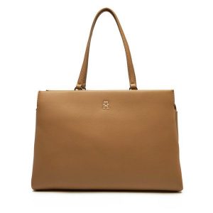 Torebka Tommy Hilfiger. Brązowe torebki klasyczne TOMMY HILFIGER, bez wzorów, bez dodatków. Za 519,99 zł.