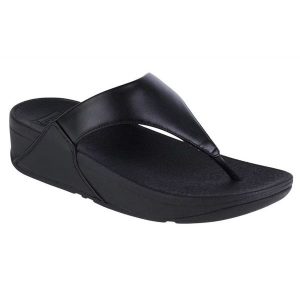 Japonki FitFlop Lulu W I88-001 czarne. Czarne klapki bez wzorów, z gumy, bez obcasa. Za 439,16 zł.