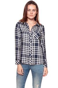 KOSZULA WRANGLER FLUID SHIRT NAVY W5239SL35 112129345. Niebieskie koszule Wrangler, m, bez wzorów, bez kołnierzyka, bez ramiączek. W wyprzedaży za 59,99 zł.