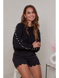 Soft Cashmere Sweter w kolorze czarnym rozmiar: 38/40. Czarne swetry oversize Soft Cashmere, bez wzorów, z kaszmiru, bez ramiączek. Za 128,85 zł.