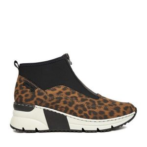 Botki Rieker. Czarne botki Rieker, bez wzorów, bez obcasa, na koturnie, bez zapięcia. Za 269,99 zł.