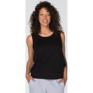 Top w kolorze czarnym do karmienia. Czarne topy marki Cool Mama, z okrągłym kołnierzem. W wyprzedaży za 82,95 zł.