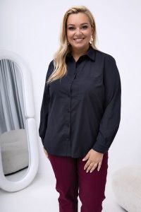 Klasyczna czarna elegancka koszula Violet PLUS SIZE XXL. Czarne koszule Nasi partnerzy, plus size, bez wzorów, z bawełny, bez kołnierzyka, plus size, bez ramiączek. Za 199,90 zł.