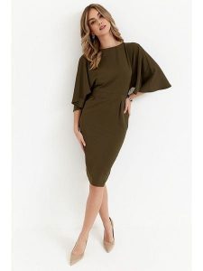 Made of emotion Sukienka w kolorze brązowym rozmiar: XL. Brązowe sukienki Made Of Emotion, xl, bez wzorów, bez kołnierzyka, bez ramiączek, midi. Za 203,45 zł.