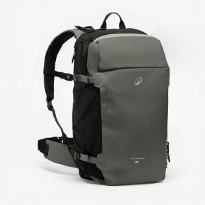 Plecak trekkingowy Forclaz Travel 500 40 litrów Organizer. Czarne plecaki FORCLAZ. Za 299,99 zł.