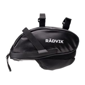 Torba na ramę Radvik Wengun. Czarne torby podróżne i sportowe Radvik, bez wzorów, z materiału. Za 164,30 zł.
