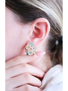 Lodie Silver Srebrne kolczyki-wkrętki z cyrkoniami rozmiar: onesize. Szare kolczyki Lodie Silver, z cyrkonią, srebrne. Za 30,99 zł.