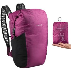 Plecak trekkingowy Forclaz Travel 20 l wodoodporny. Czarne plecaki FORCLAZ. Za 59,99 zł.