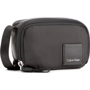Torebka CALVIN KLEIN - Fluid Small Cossbody K60K603804 001. Listonoszki marki Calvin Klein. W wyprzedaży za 249,00 zł.