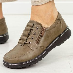 Khaki półbuty damskie Potocki 90407. Niebieskie półbuty POTOCKI, na jesień, bez wzorów, z jeansu, z okrągłym noskiem, bez obcasa, na płaskiej podeszwie, bez zapięcia. Za 169,00 zł.