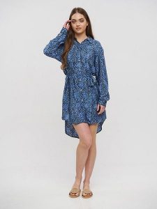 BLE Sukienka koszulowa w kolorze niebieskim rozmiar: M/L. Niebieskie sukienki BLE, na co dzień, l, bez wzorów, z tkaniny, bez kołnierzyka, bez ramiączek, mini, koszulowe. Za 123,25 zł.