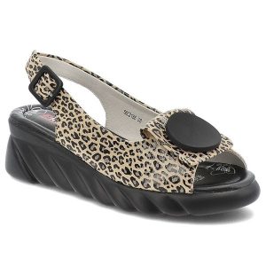 Sandały damskie Artiker, skórzane w panterkę na obcasie z ozdobą i ze sprzączką, brązowe, 56C2186. Brązowe sandały ARTIKER, z aplikacjami, bez obcasa, na koturnie, bez zapięcia. Za 179,00 zł.