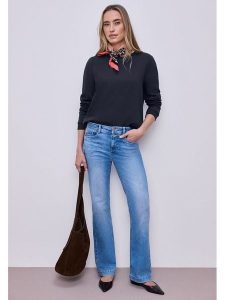 Street One Bluza w kolorze granatowym rozmiar: 44. Niebieskie bluzy Street One, bez wzorów, bez kaptura. Za 110,81 zł.