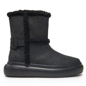 Śniegowce TWINSET. Czarne buty zimowe Twinset, bez obcasa, bez zapięcia. Za 799,99 zł.