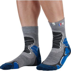 Skarpetki Monnet Mid Extra Light. Niebieskie skarpetki MONNET, bez wzorów. Za 139,00 zł.