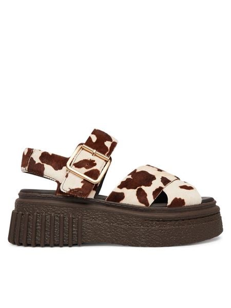 Clarks Sandały Evamar Wish 26185891 Brązowy. Brązowe sandały Clarks, bez wzorów, ze skóry, bez obcasa, na płaskiej podeszwie, bez zapięcia. Za 519,99 zł.