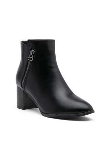 Foreverfolie Botki w kolorze czarnym rozmiar: 38. Czarne botki Foreverfolie, bez wzorów, bez obcasa, bez zapięcia. Za 165,95 zł.