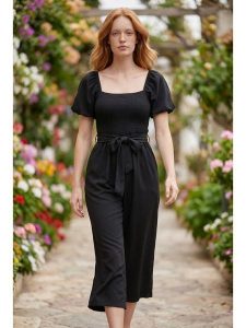 SOULSHAE Kombinezon w kolorze czarnym rozmiar: L/XL. Czarne kombinezony SOULSHAE, l, bez wzorów, z tkaniny, bez kołnierzyka, bez ramiączek. Za 137,95 zł.