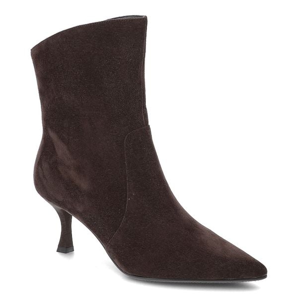 Brązowe Botki S.Barski Zamszowe Obuwie Damskie Na Obcasie Typu Kaczuszka. Brązowe botki S.BARSKI, na zimę, bez wzorów, z zamszu, bez obcasa, na obcasie, bez zapięcia. Za 479,00 zł.