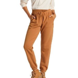 Spodnie turystyczne damskie Billabong Halifax. Brązowe spodnie dresowe Billabong, na lato, bez wzorów, z bawełny. Za 169,05 zł.
