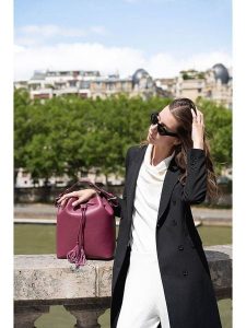 Maison héritage PARIS Skórzana torebka "Jila" w kolorze bordowym - 26 x 29 x 13 cm rozmiar: onesize. Czerwone torebki klasyczne Maison héritage PARIS, bez wzorów, z materiału, bez dodatków. Za 391,99 zł.