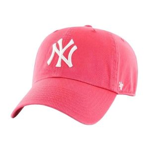 Czapka Z Daszkiem Clean Up New York Yankees. Czerwone czapki 47 Brand, bez wzorów. Za 149,99 zł.