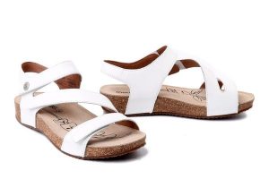 JOSEF SEIBEL 78519 43 800 Tonga 25 roma/weiss, sandały damskie. Brązowe sandały Josef Seibel, bez wzorów, ze skóry, bez obcasa, bez zapięcia. Za 314,42 zł.