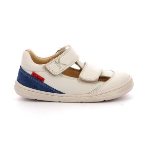 Sandały KICKERS KICKGOLDI Biały. Białe sandały Kickers, bez wzorów, ze skóry, bez obcasa, bez zapięcia. Za 190,99 zł.
