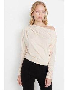 Trendyol Koszulka w kolorze kremowym rozmiar: L. Brązowe bluzki Trendyol, l, bez wzorów, bez kołnierzyka, bez ramiączek. Za 52,99 zł.