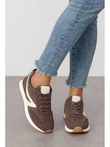 C'M Sneakersy w kolorze brązowym rozmiar: 37. Brązowe trampki C'M, bez wzorów, bez zapięcia. Za 139,95 zł.