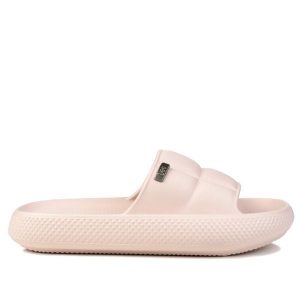 Klapki damskie sportowe Lee MAYA SLIDER WOMEN LOW. Czerwone klapki Lee, bez wzorów, z materiału, bez obcasa. Za 89,00 zł.