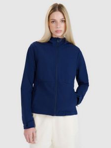 4F Kurtka softshell wiatroodporna membrana 5000 damska - granatowa M. Niebieskie kurtki 4f, na zimę, m, bez wzorów, z dzianiny, z kapturem. W wyprzedaży za 159,99 zł.