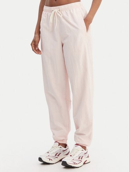 Reebok Spodnie dresowe Galina RK25518CCW Różowy Relaxed Fit. Czerwone spodnie dresowe Reebok, m, bez wzorów, z dresówki. Za 259,99 zł.