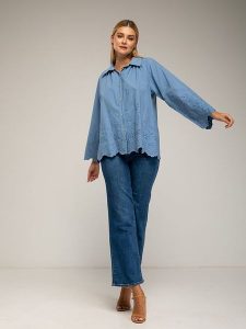 Tantra Bluzka w kolorze niebieskim rozmiar: onesize. Niebieskie bluzki Tantra, bez wzorów, z bawełny, bez kołnierzyka, bez ramiączek. Za 173,99 zł.