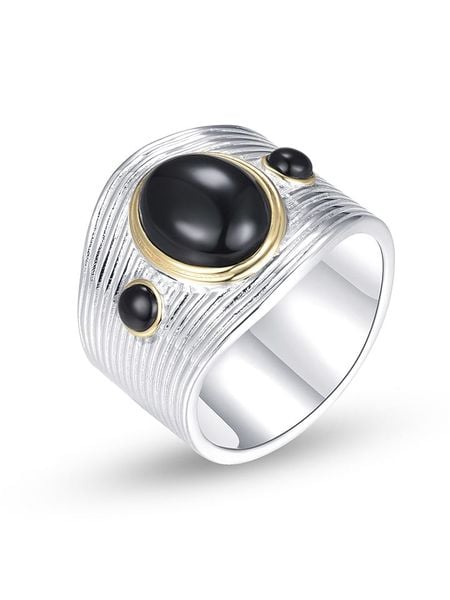 Nomad Pozłacany pierścionek z onyksem rozmiar: 50. Czarne pierścionki Nomad, z onyksem, pozłacane. Za 283,48 zł.