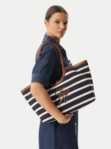 Tommy Hilfiger Torebka AW0AW18400 Granatowy. Niebieskie torebki klasyczne TOMMY HILFIGER, bez wzorów, z materiału, bez dodatków. Za 674,99 zł.