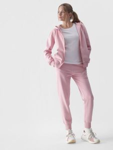 4F Spodnie dresowe joggery damskie - różowe M. Czerwone spodnie dresowe 4f, m, bez wzorów, z bawełny. Za 129,99 zł.