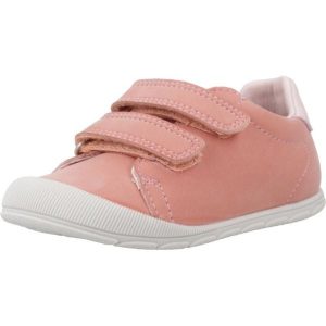 Buty PABLOSKY 060074P Rose. Czerwone buty trekkingowe PABLOSKY, z syntetyku, bez zapięcia. Za 188,99 zł.