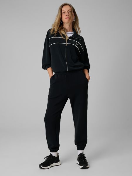 4F Spodnie dresowe joggery z modalem damskie - czarne S. Czarne spodnie dresowe 4f, s, bez wzorów, z dresówki. Za 189,99 zł.