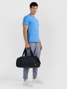 4F Torba na ramię (25 L) - czarna Uniwersalny. Czarne torby podróżne i sportowe 4f, bez wzorów, z materiału, na ramię. Za 169,99 zł.
